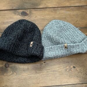 2 Fjall Raven beanies